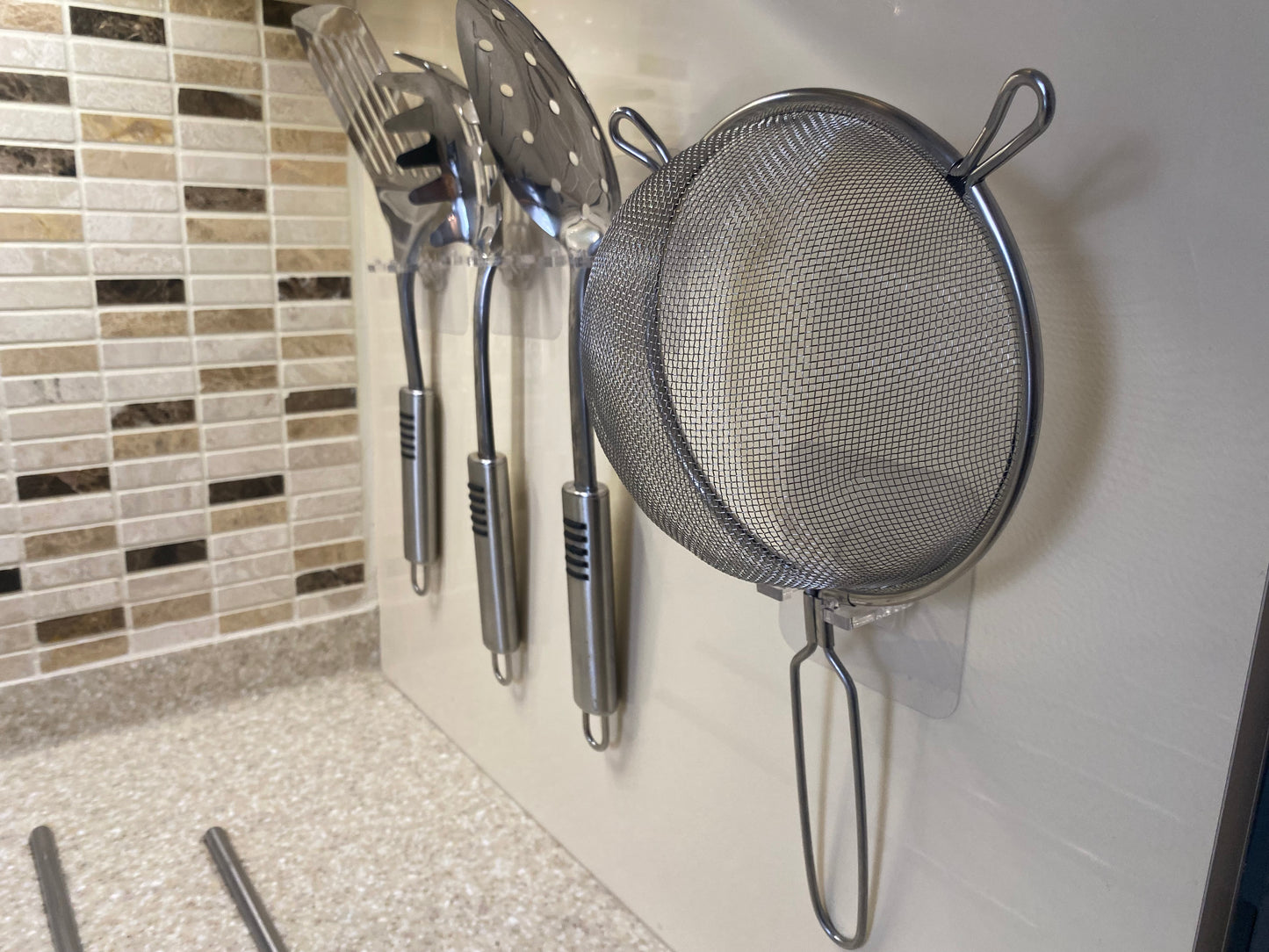 Ultra Hooks - Drop 'N' Lock (x5 Large & Small Hooks)